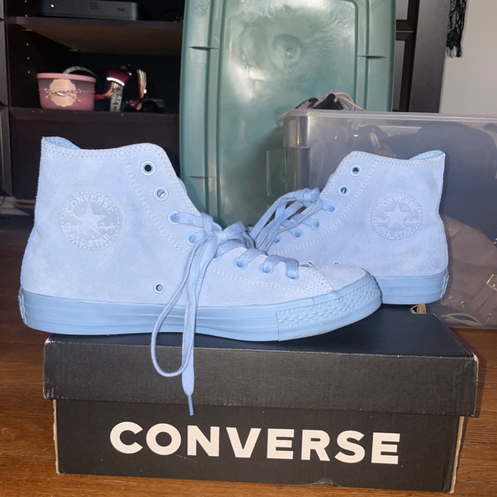 Converse - Picture 2 of 5